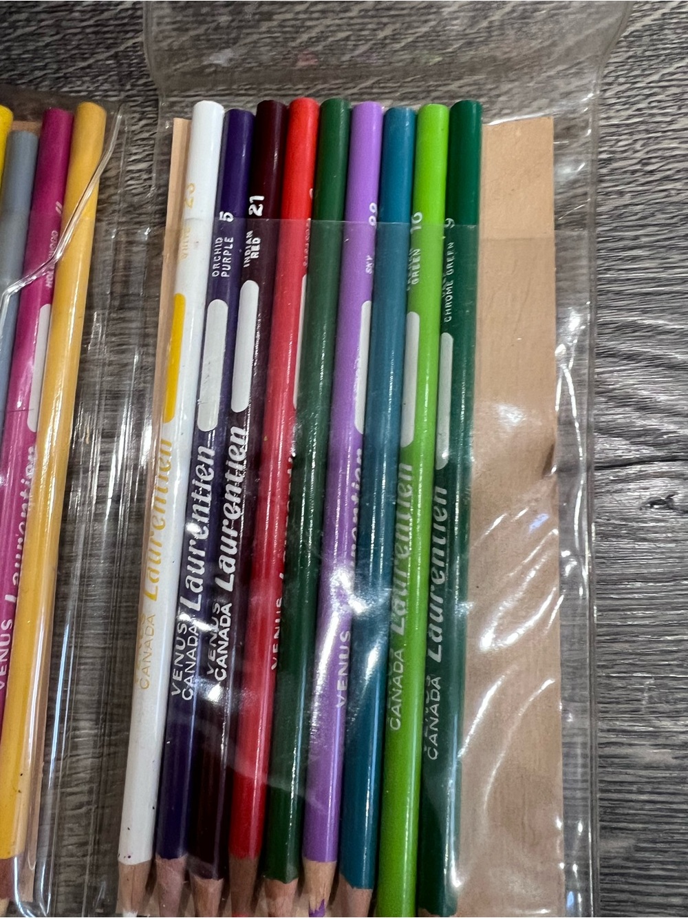 14 Laurentien Colour Pencils (with case) All almost full length - Picture 3 of 7